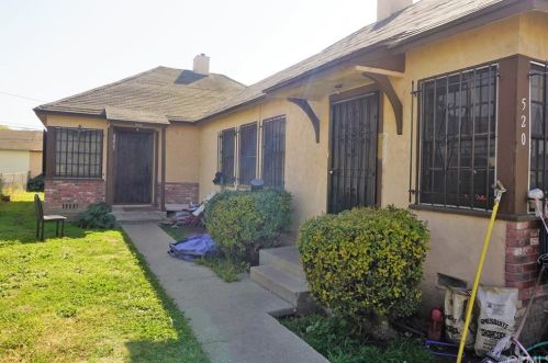 520 Almond St, Compton, CA 90220-3004
