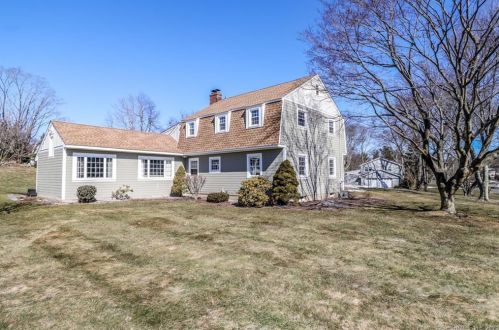 125 Far Horizon Dr, Bridgeport, CT 06612-1908