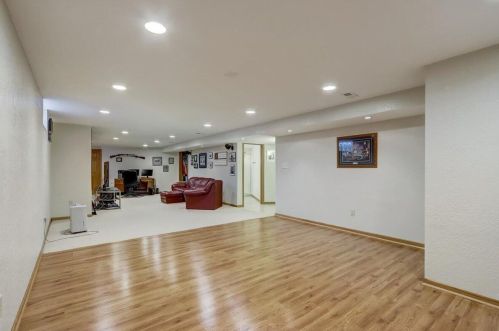 5237 20th St, Milwaukee WI 53233-2548 exterior