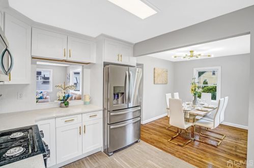 344 Penfield Pl, Green Brook NJ  08812-1629 exterior