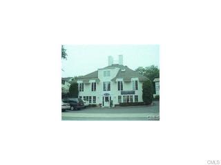 472 Riverside Ave, Westport CT  06880-5702 exterior