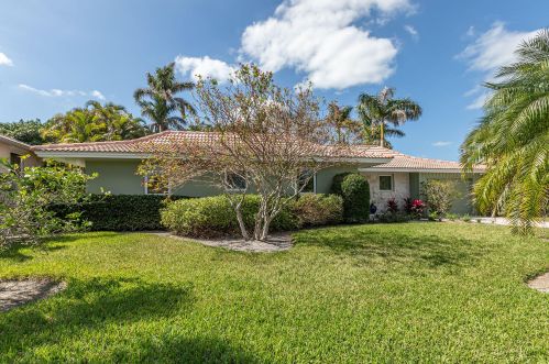 98 Greenbrier St, Marco Island, FL 34145-3454
