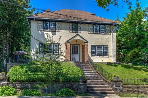 366 Livingston St, Mount Vernon, NY 10552-3044