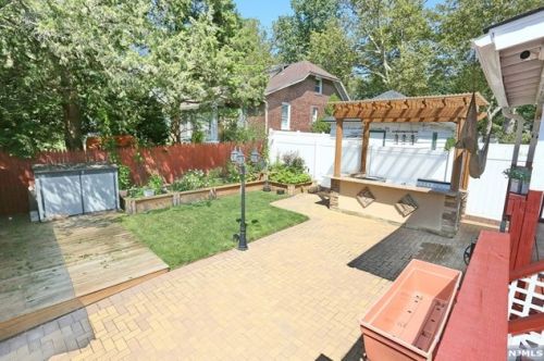 384 Elm Ave, Bogota NJ  07603-1501 exterior