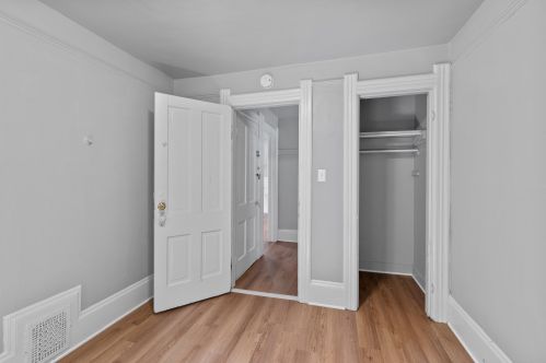 2476 Frederick Ave, Milwaukee WI 53211-3644 exterior