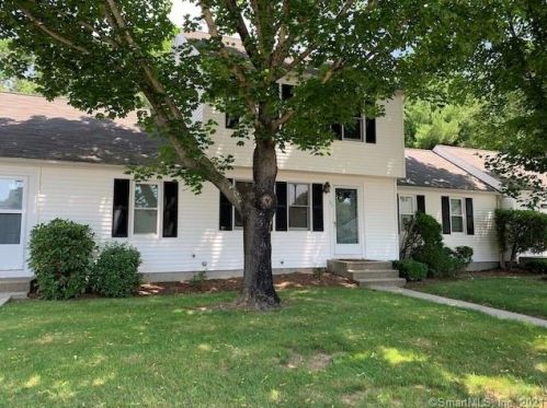 51 Constitution Sq, North Windham, CT 06250-1501