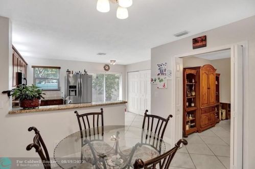 11936 12 St, Hollywood FL 33026-4359 exterior