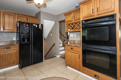 124 Statesir Pl, Tinton Falls NJ  07701-6143 exterior