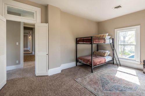 147 High St, London OH  43140-1315 exterior