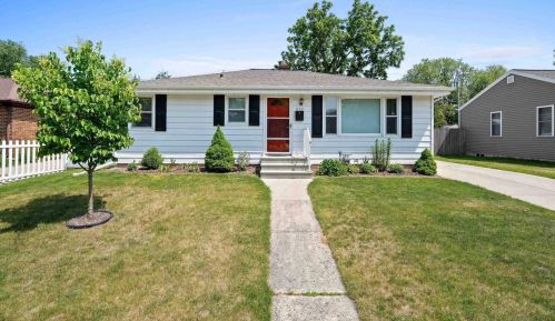 832 Platten St, Green Bay, WI 54303-4371