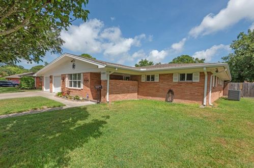 1022 San Jacinto Ave, Texas City, TX 77590-5545