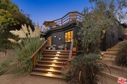 19751 Grand Vw Dr, Topanga CA  90290-3313 exterior