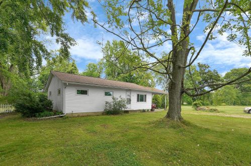 105 Pence St, Hebron, OH 43025-8901