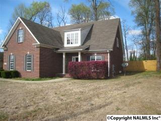 115 Hickory Gln, Huntsville AL  35811-7952 exterior