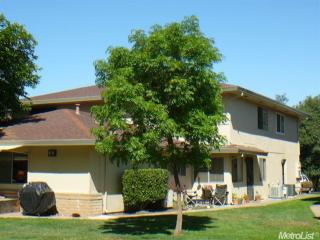 263 Sharp Cir, Roseville, CA 95678-2435