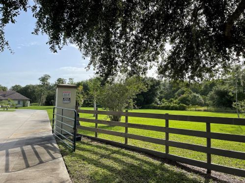 3500 Boggy Crk Rd, Kissimmee FL 34744-9413 exterior