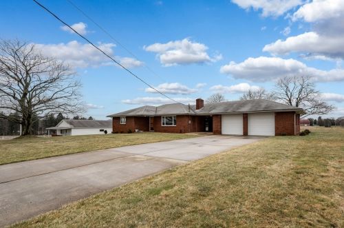 147 Grindel Rd, Prospect, PA 16052-2003