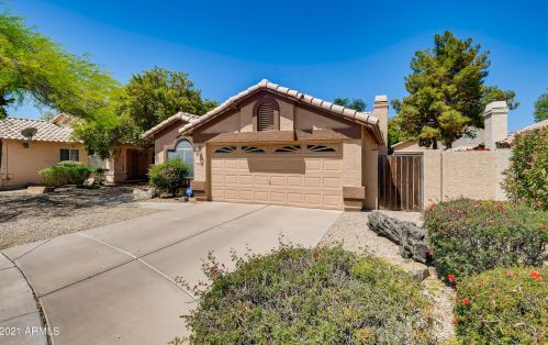 18 Tiago Dr, Gilbert, AZ 85233-5735