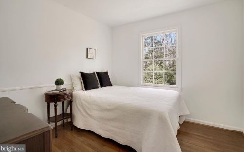 2509 Goldcup Ln, Herndon VA 20191-4220 exterior