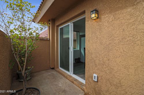 409 Blackhawk Dr, Phoenix AZ  85027-3710 exterior