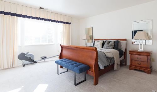 1195 Exeter Dr, Santa Rosa CA  95401-8823 exterior