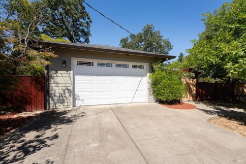1014 Perkins St, Ukiah CA  95482-4623 exterior