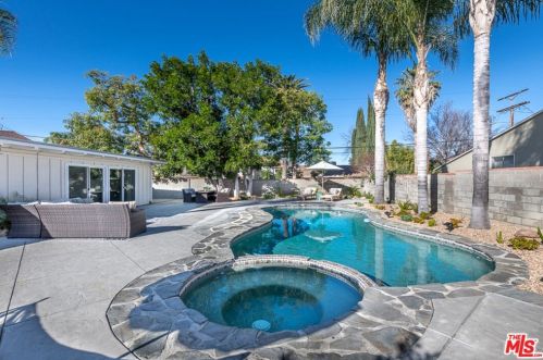 4866 Haskell Ave, Van Nuys CA  91436-1627 exterior