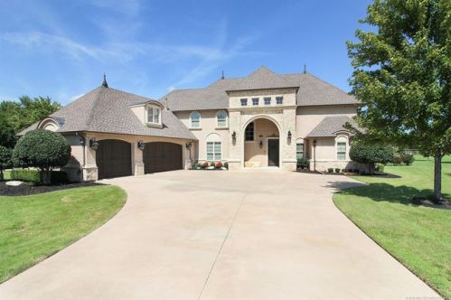 6947 Hidden Acre Trl, Owasso, OK 74055-6292