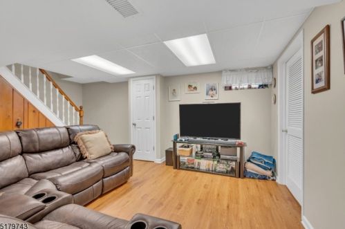 121 Southern Blvd, Chatham Township NJ 07928-1323 exterior