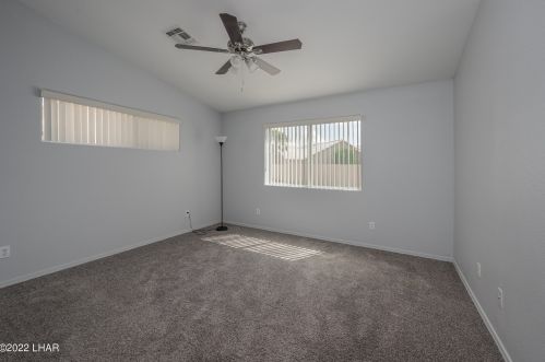 1966 Pyramid Lake Pl, Bullhead City AZ 86426-6777 exterior