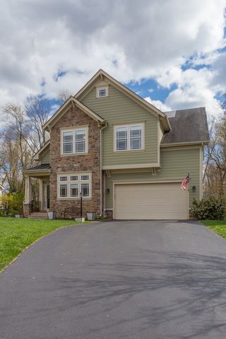 280 Ariel Dr, Leesburg, VA 20176-2202