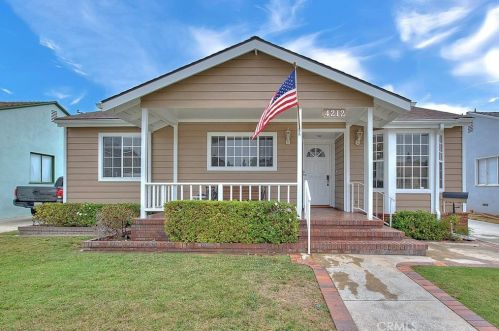 4212 Nipomo Ave, Lakewood, CA 90713-3236