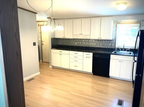 3 Liena Rose Way, Coventry, RI 02816-4023
