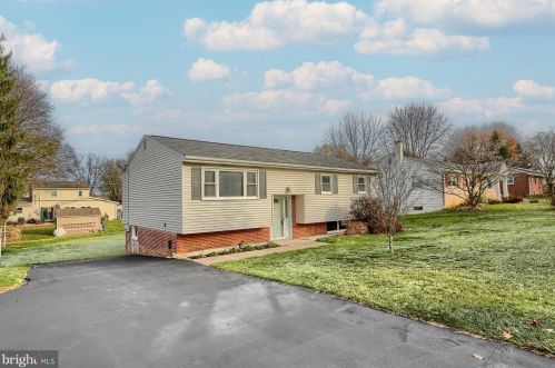 22 Andes Dr, Navy Sup Dpt, PA 17055-5503