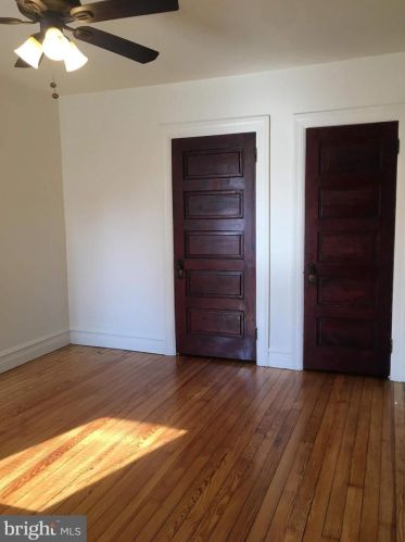 407 College Ave, Lancaster PA 17603-3319 exterior