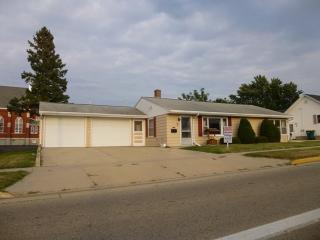 7 Beaver Dam St, Waupun, WI 53963-1859