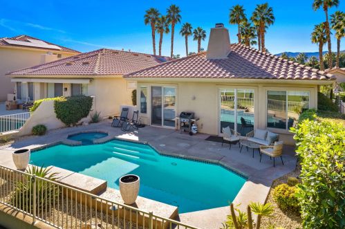 166 Kavenish Dr, Rancho Mirage CA  92270-3244 exterior