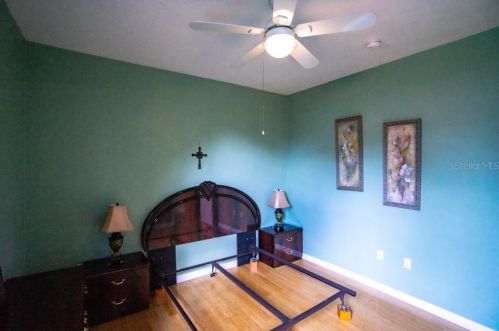 1006 Connecticut Rd, Tarpon Springs FL 34689-2830 exterior