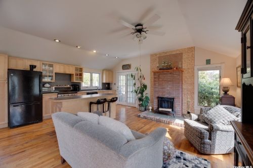 14755 Soundview Ave, Southold, NY 11971-2753