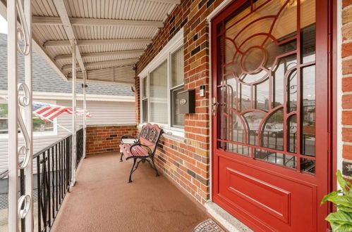 1287 Hobart Ave, Bronx, NY 10461-6137