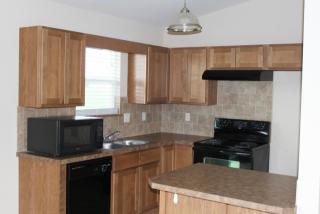 2019 Poplar St, Newton KS  67114-4702 exterior