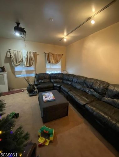 125 Munn Ave, Newark, NJ 07106-2114