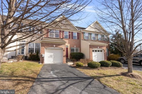 102 Penns Manor Dr, Kennett Sq, PA 19348-4713