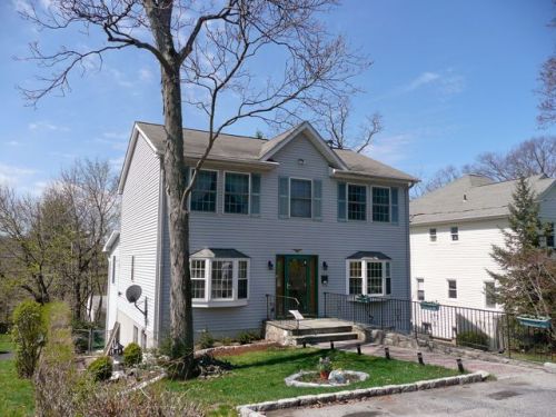 139 Marietta Ave, Hawthorne, NY 10532-2327