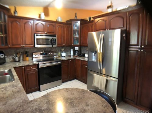 14337 100 Ln, Miami FL  33186-6962 exterior