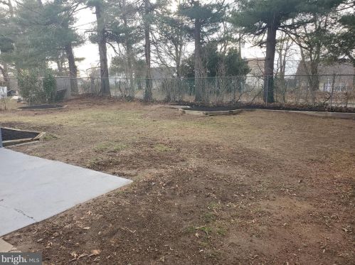 15 Holyoke Ln, Willingboro NJ  08046-1742 exterior