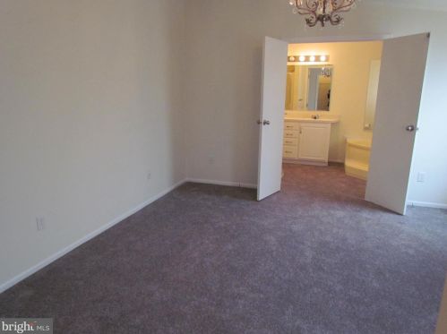 402 Moore Pl, Dover DE  19901-1359 exterior