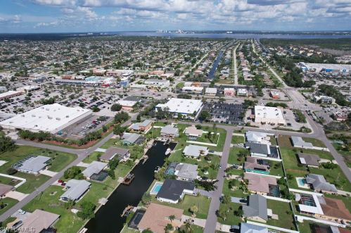 1457 16 St, Cape Coral FL  33990-6717 exterior