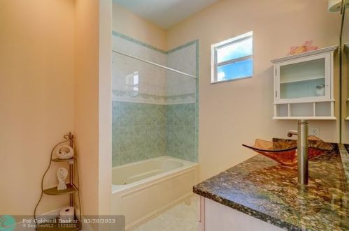 11538 Persimmon Blvd, West Palm Beach FL  33411-9021 exterior
