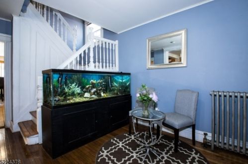 21 Wayne Ave, East Orange, NJ 07018-1907